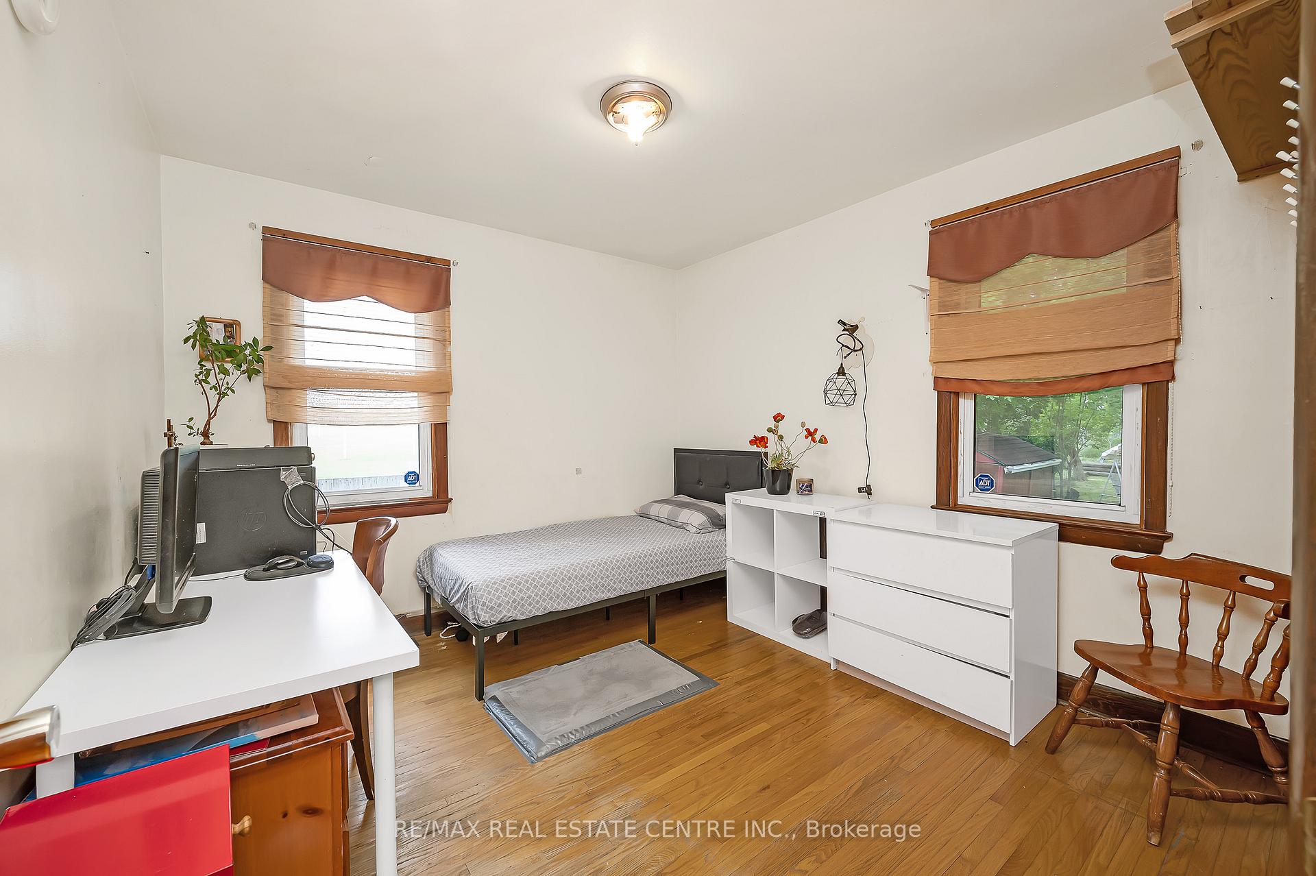 Photo 19 of 676 Upper Wentworth Street, Hamilton, Hill Park — HOMEH