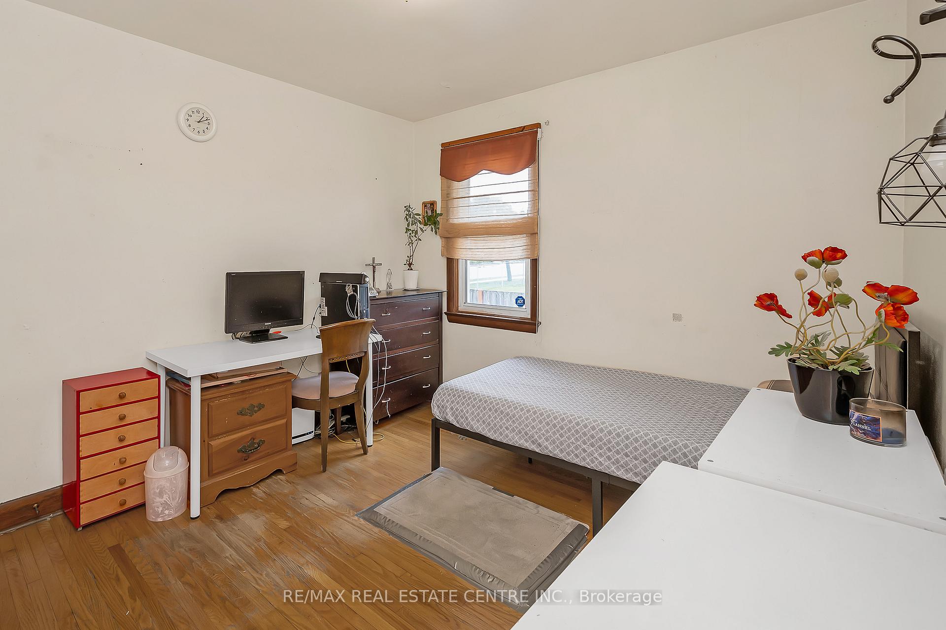 Photo 22 of 676 Upper Wentworth Street, Hamilton, Hill Park — HOMEH