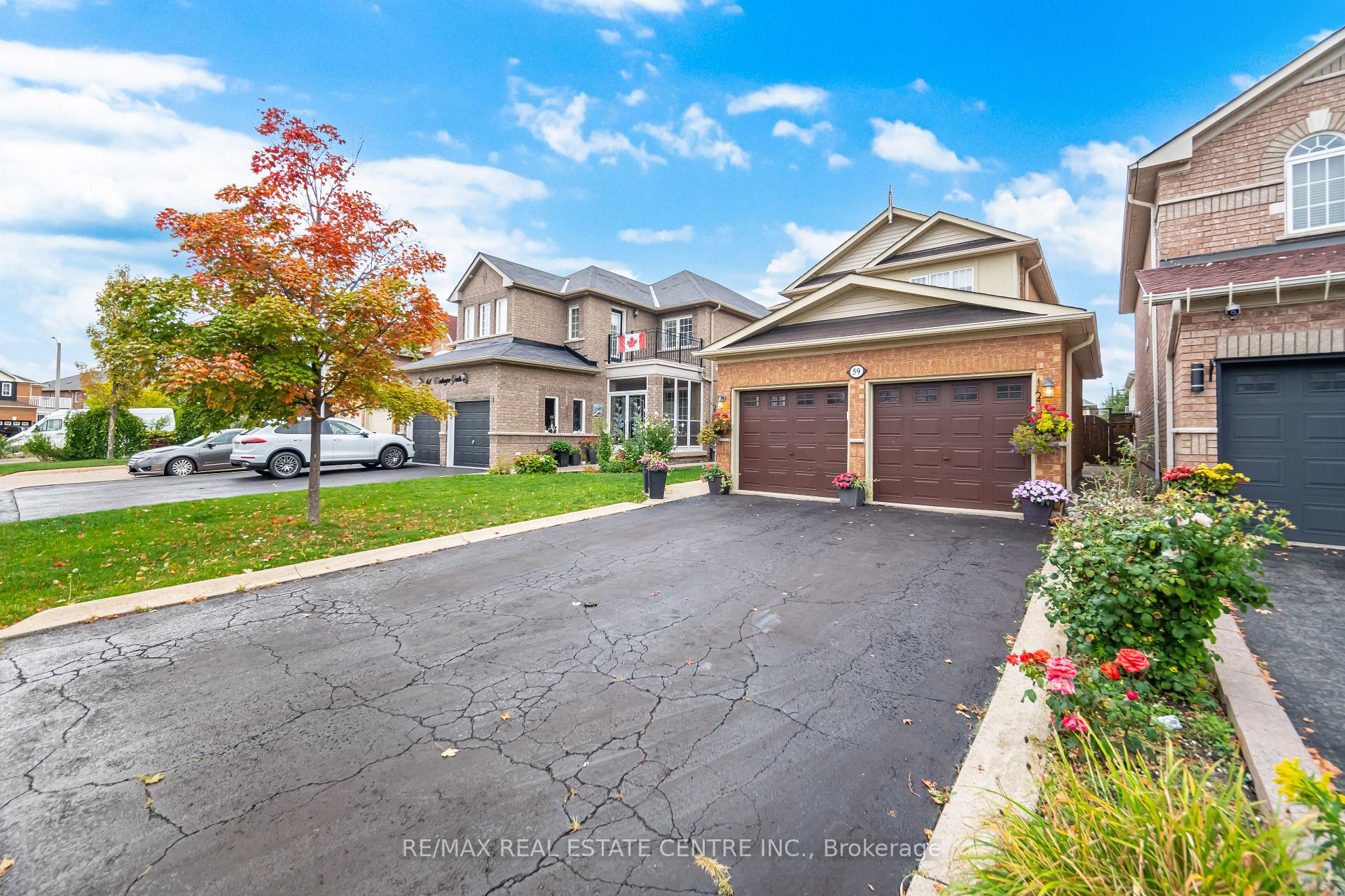 Photo 4 of 59 Vintage Gate, Brampton, Fletcher's Creek Village — HOMEH