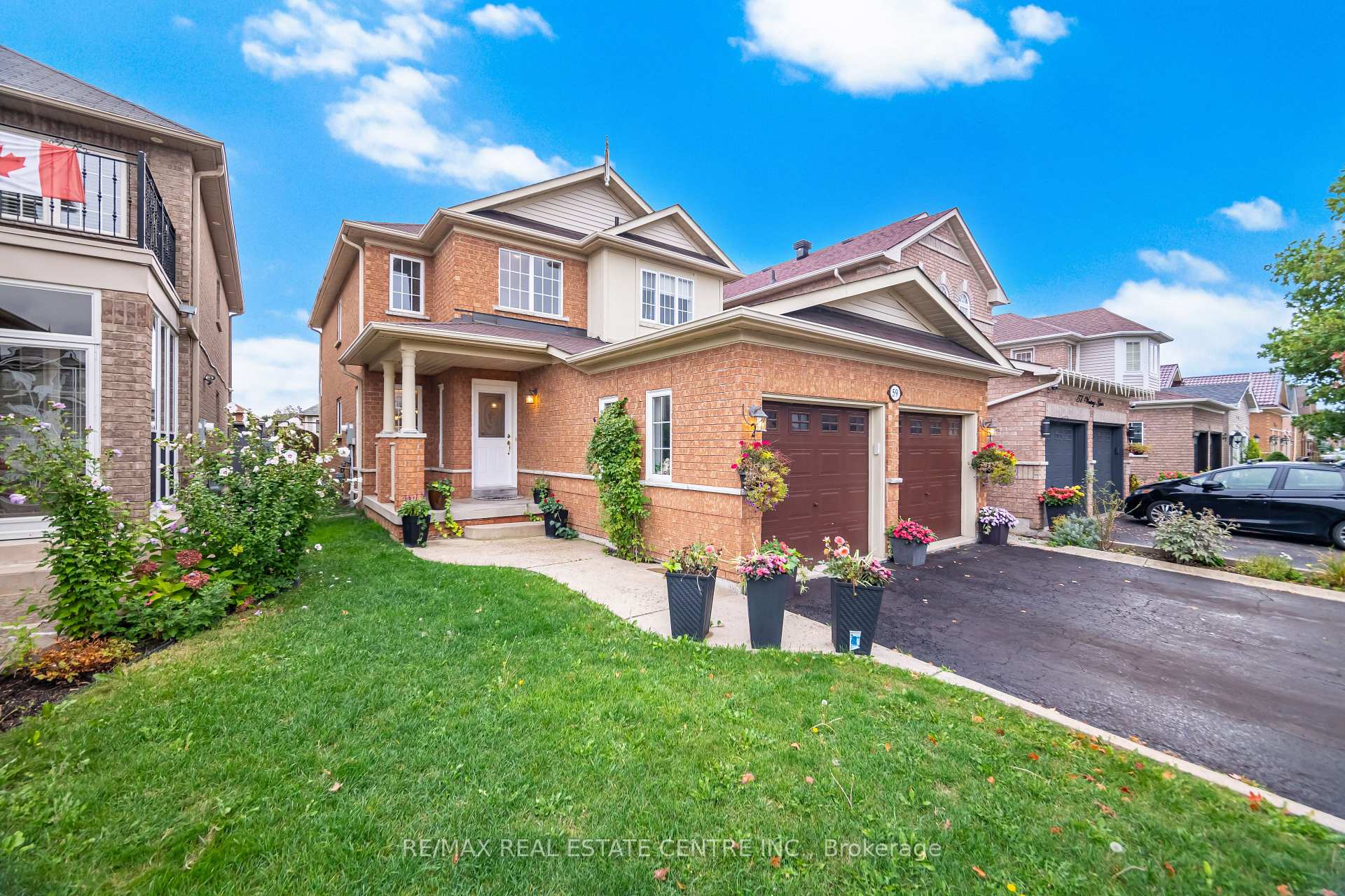 Photo 5 of 59 Vintage Gate, Brampton, Fletcher's Creek Village — HOMEH