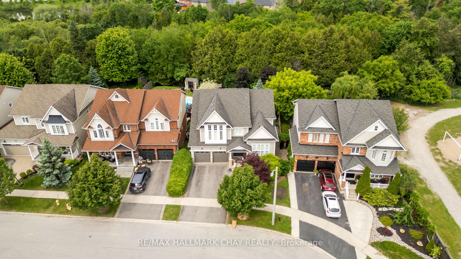 Photo 1 of 52 Regalia Way, Barrie, Innis-Shore — HOMEH