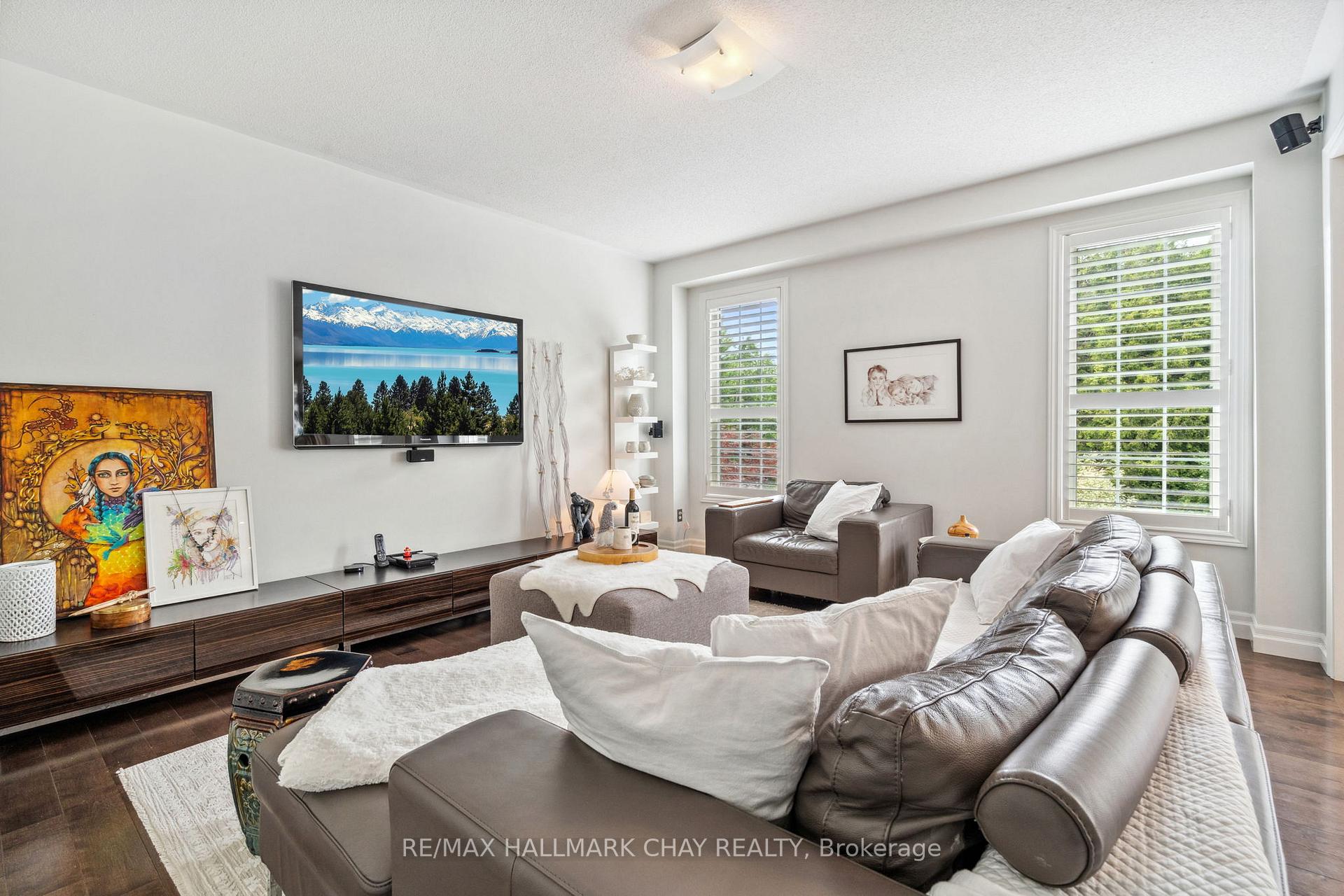 Photo 16 of 52 Regalia Way, Barrie, Innis-Shore — HOMEH