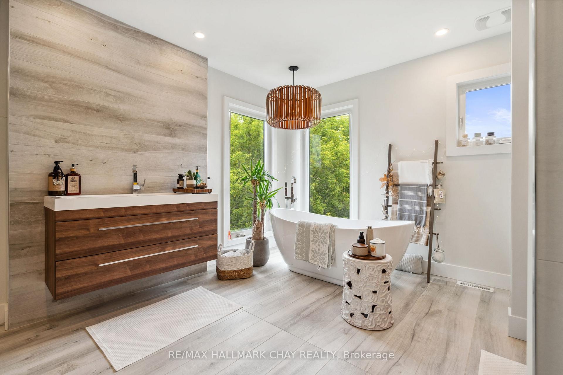 Photo 22 of 52 Regalia Way, Barrie, Innis-Shore — HOMEH