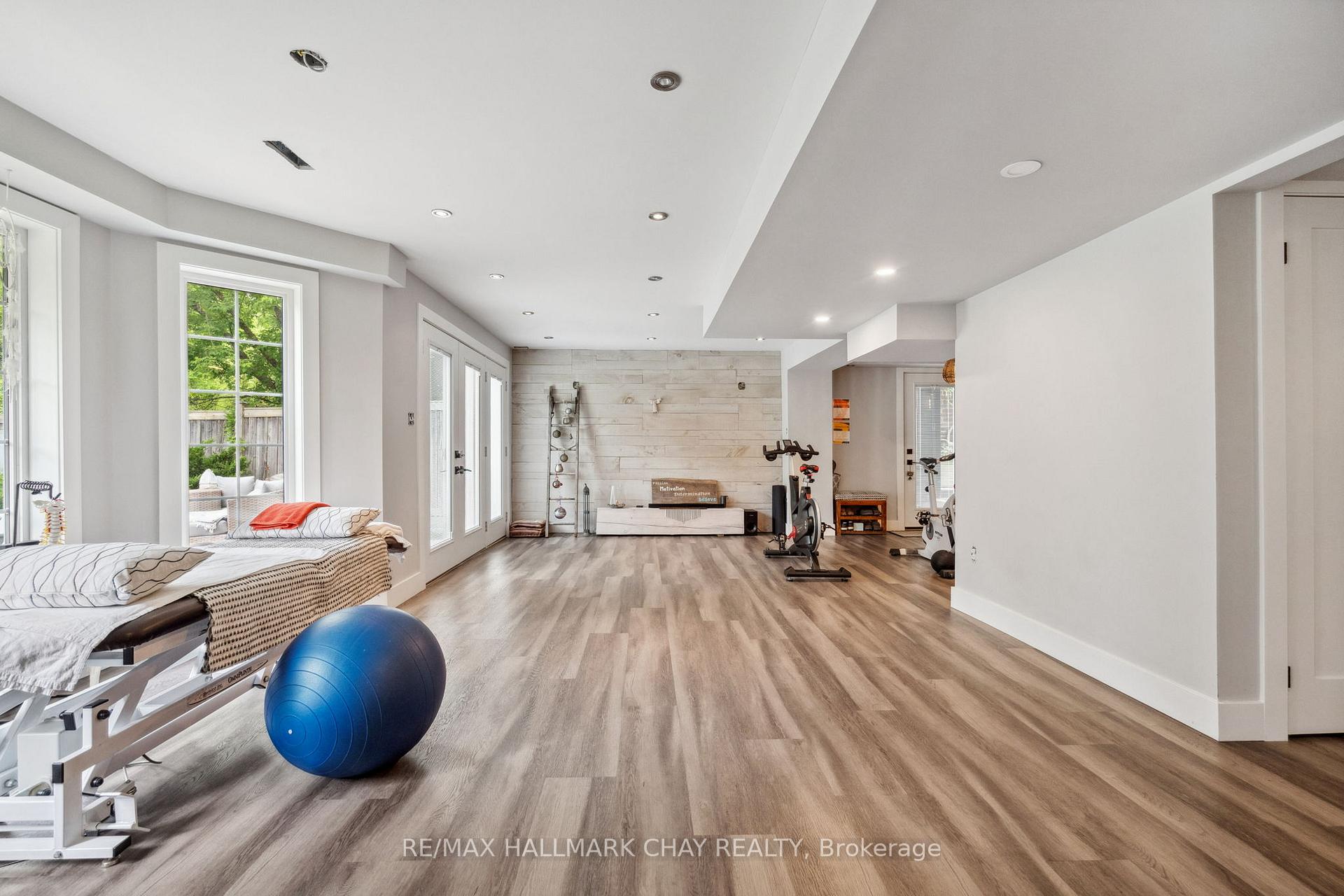 Photo 32 of 52 Regalia Way, Barrie, Innis-Shore — HOMEH