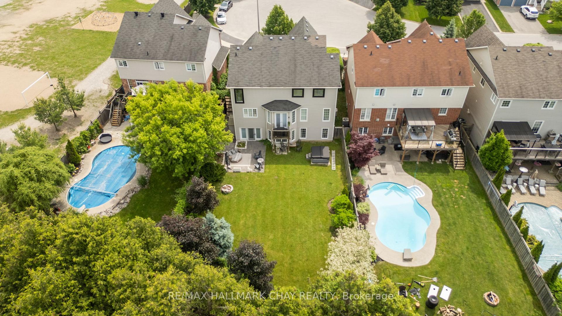 Photo 38 of 52 Regalia Way, Barrie, Innis-Shore — HOMEH