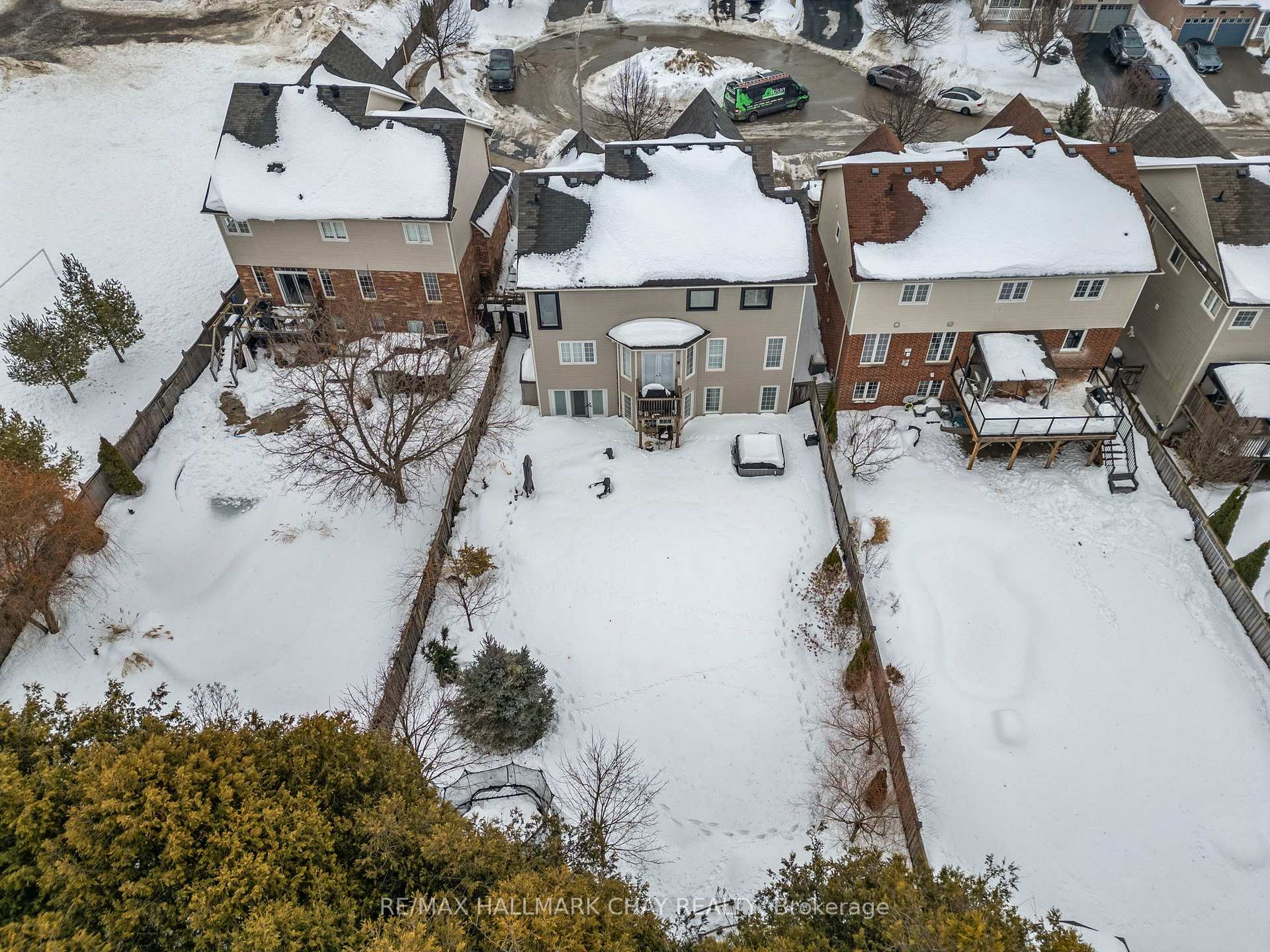 Photo 46 of 52 Regalia Way, Barrie, Innis-Shore — HOMEH