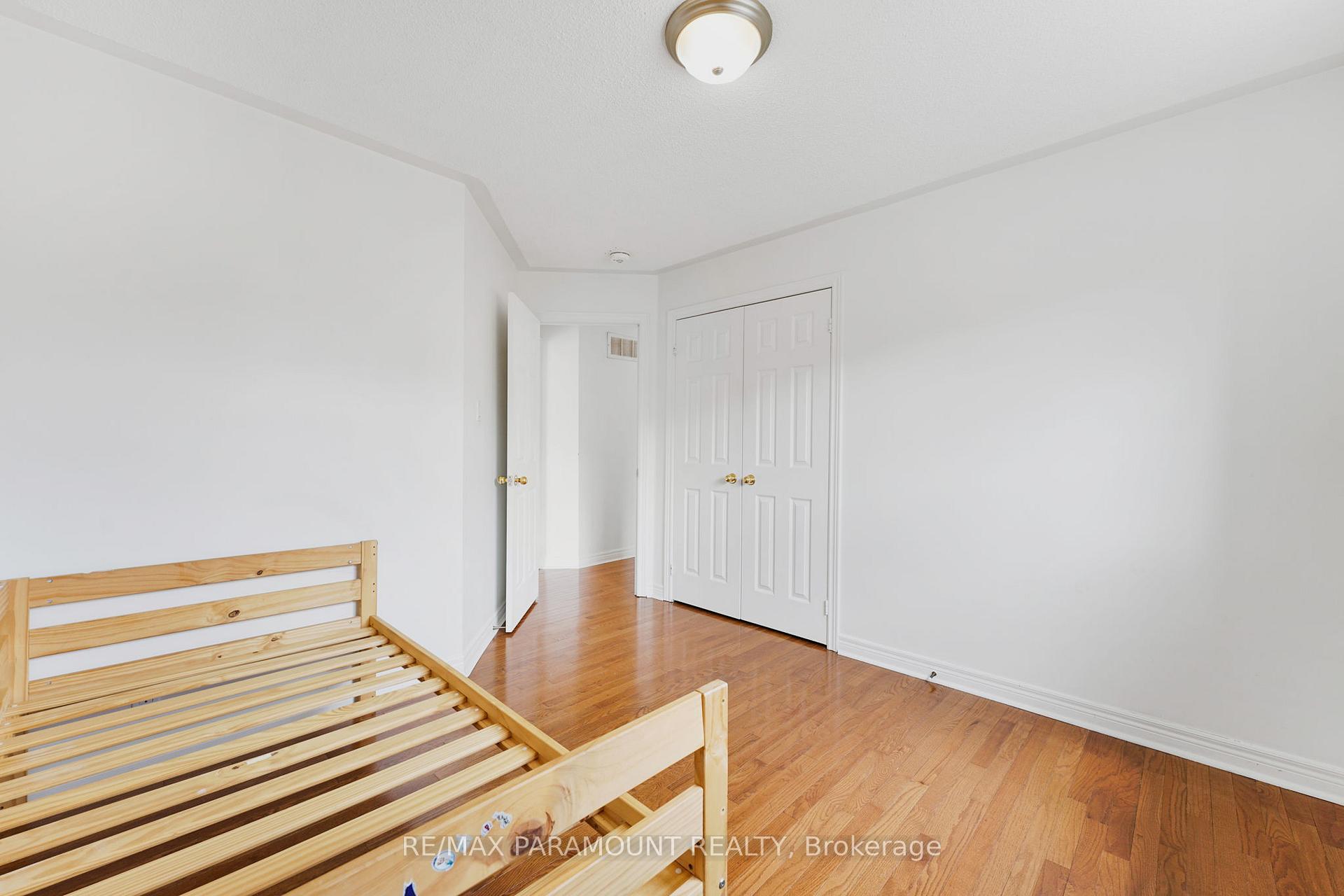Photo 24 of Unit Upper, 4 Summerdale Crescent, Brampton, Fletcher's Meadow — HOMEH