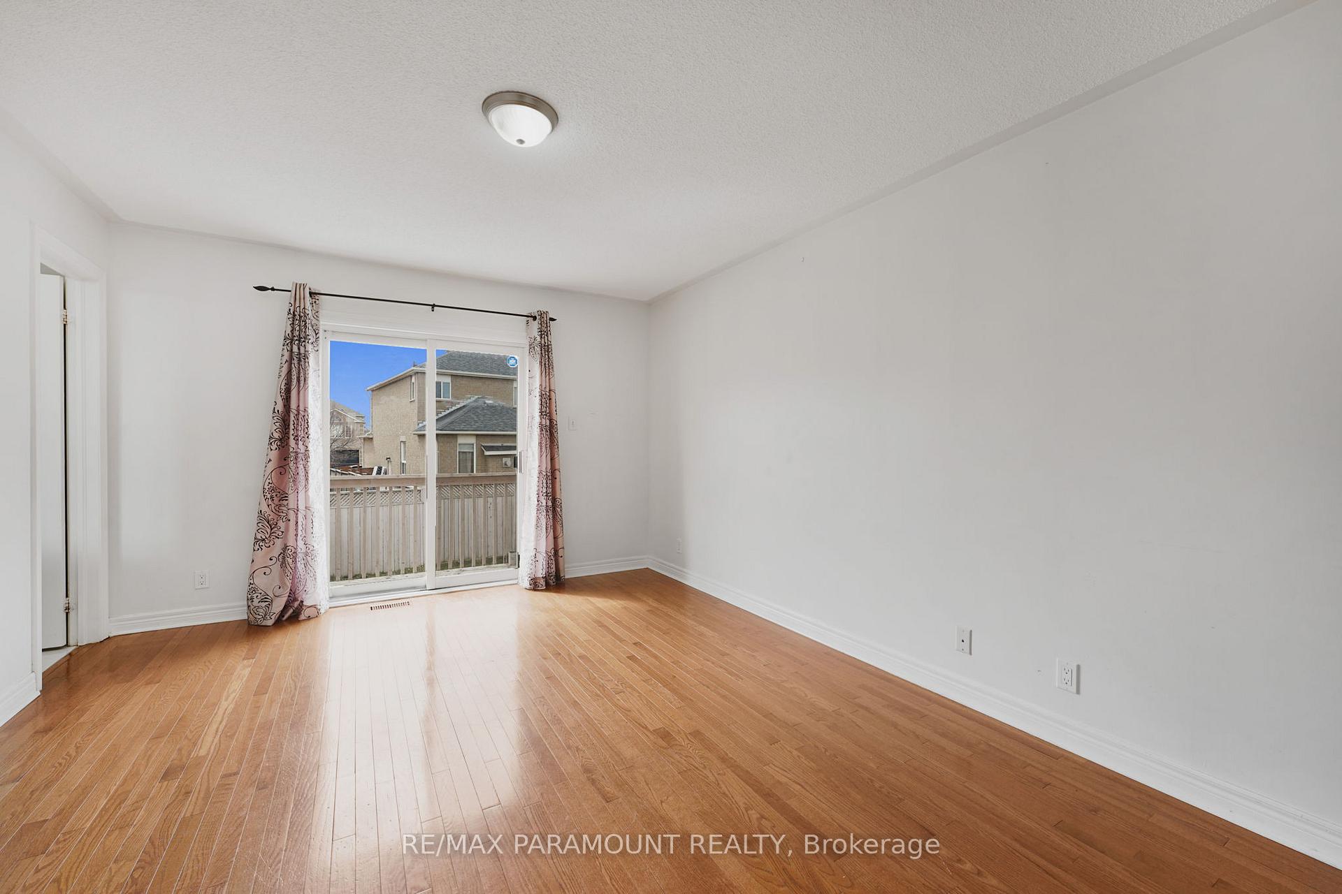 Photo 25 of Unit Upper, 4 Summerdale Crescent, Brampton, Fletcher's Meadow — HOMEH