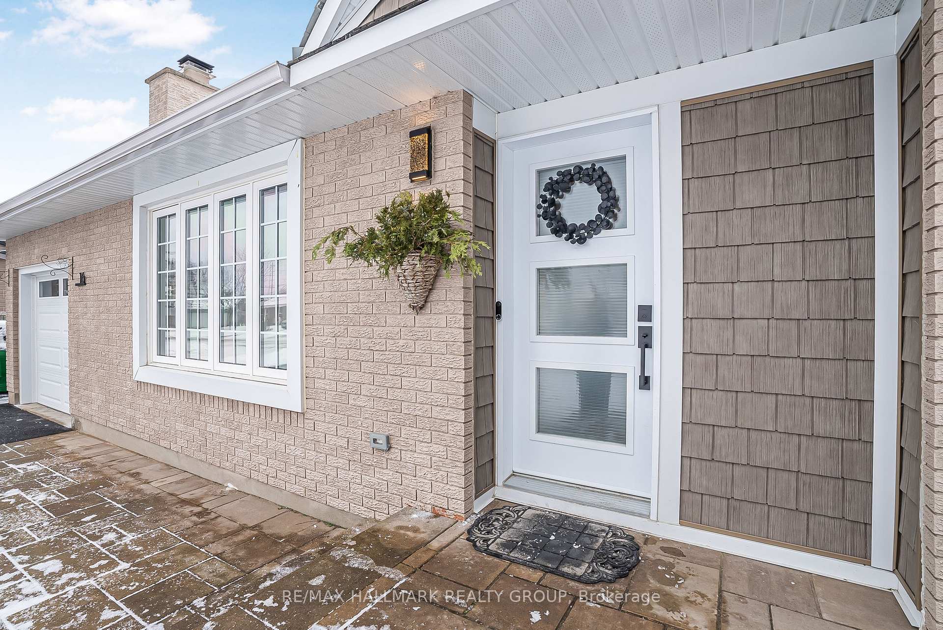 Photo 2 of 16 Barrhaven Crescent, Ottawa, Barrhaven - Pheasant Run — HOMEH
