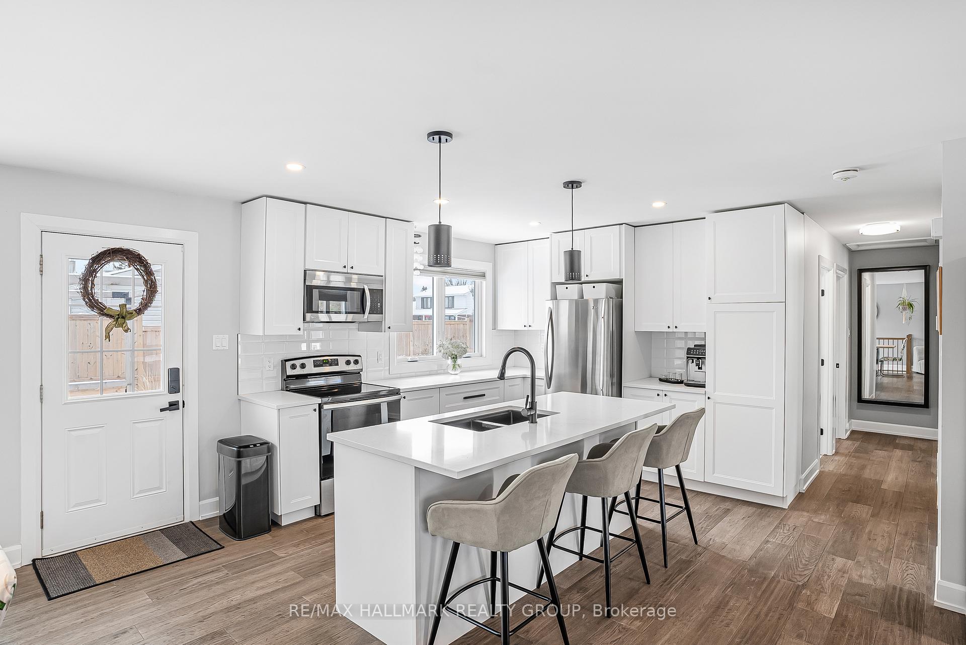 Photo 10 of 16 Barrhaven Crescent, Ottawa, Barrhaven - Pheasant Run — HOMEH