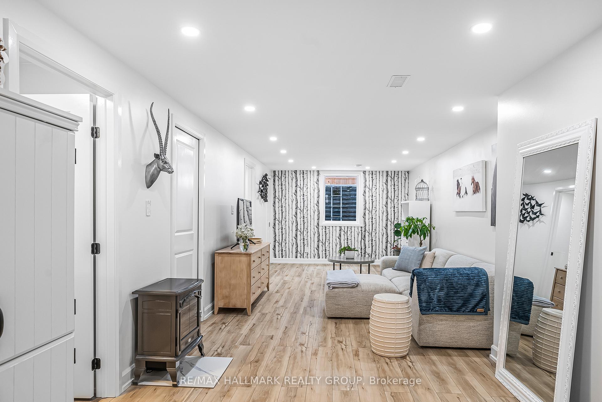 Photo 19 of 16 Barrhaven Crescent, Ottawa, Barrhaven - Pheasant Run — HOMEH