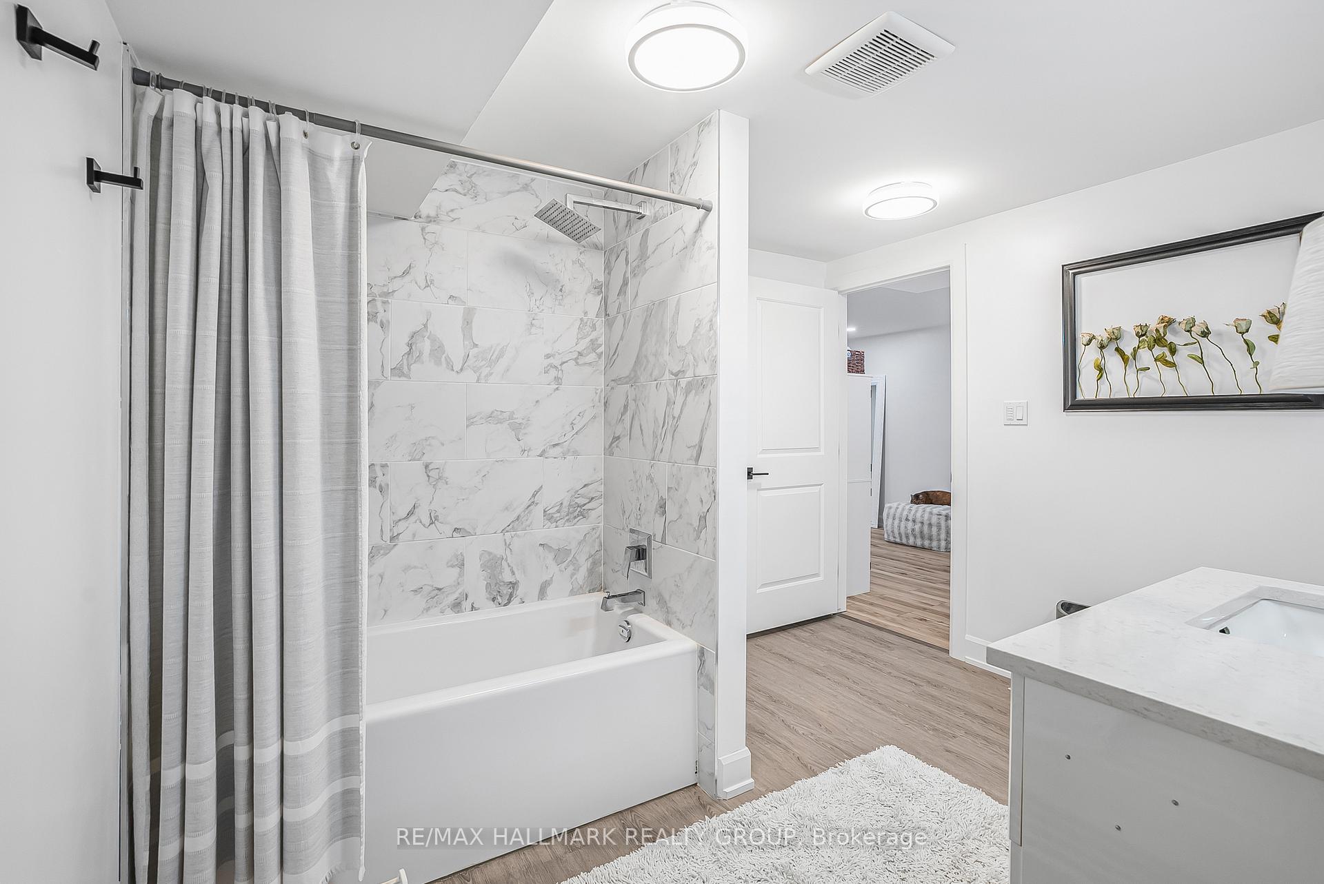 Photo 22 of 16 Barrhaven Crescent, Ottawa, Barrhaven - Pheasant Run — HOMEH