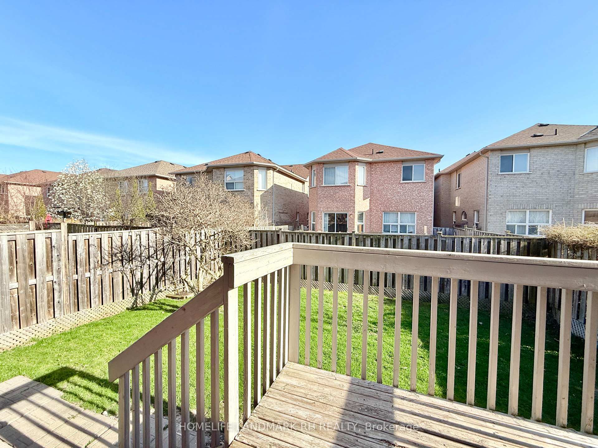 Photo 8 of 21 Cottinghill Way, Aurora, Bayview Northeast — HOMEH