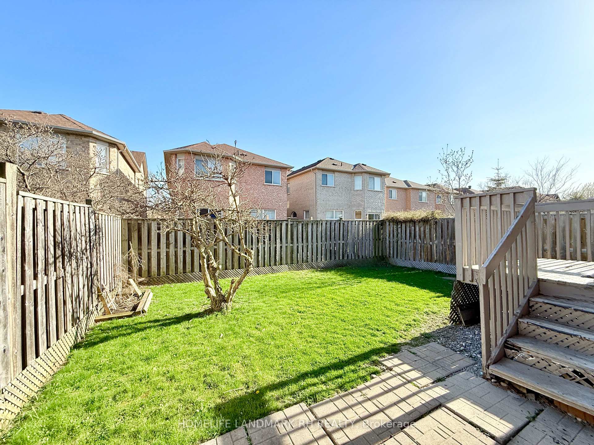 Photo 9 of 21 Cottinghill Way, Aurora, Bayview Northeast — HOMEH