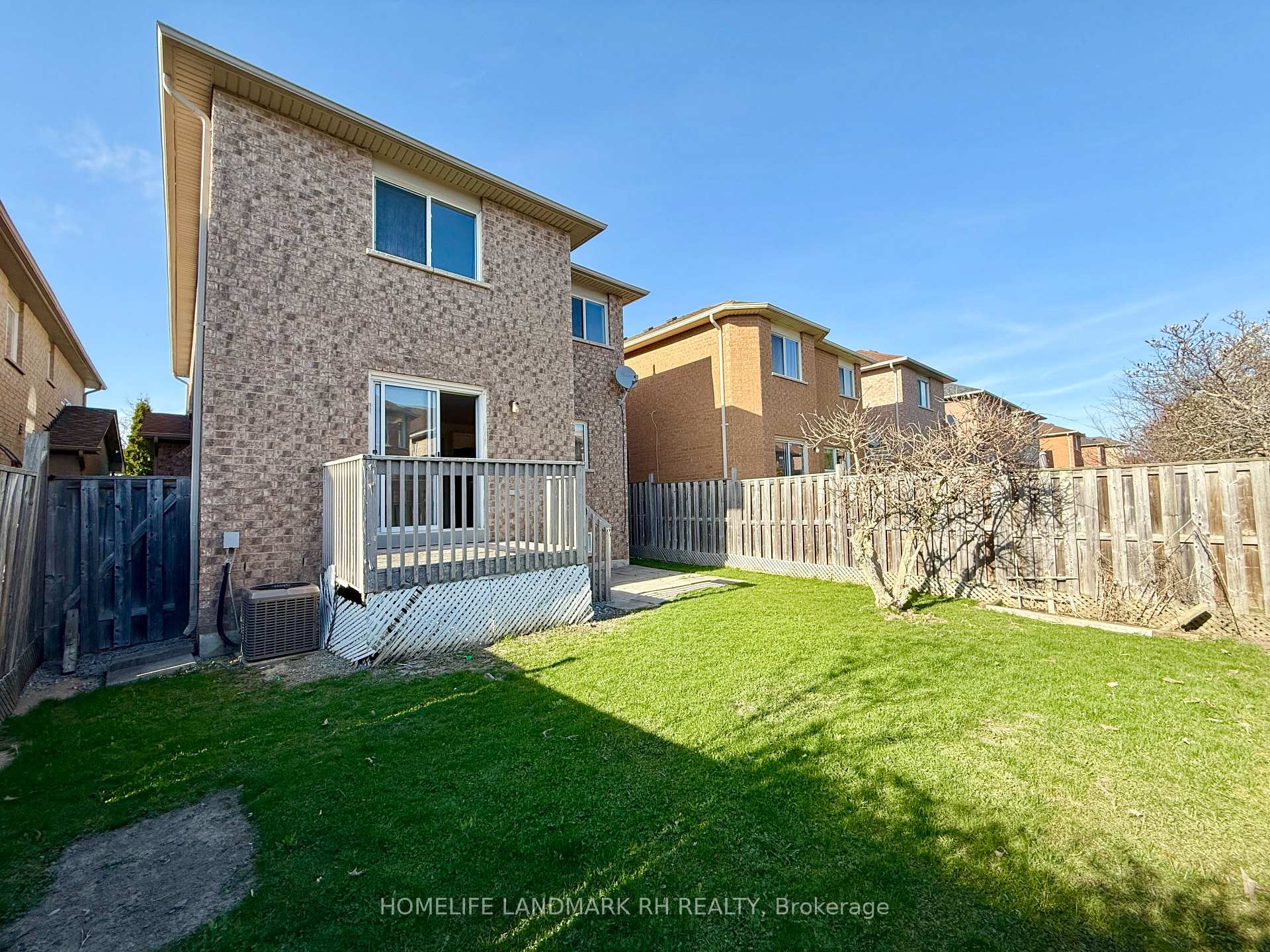 Photo 18 of 21 Cottinghill Way, Aurora, Bayview Northeast — HOMEH