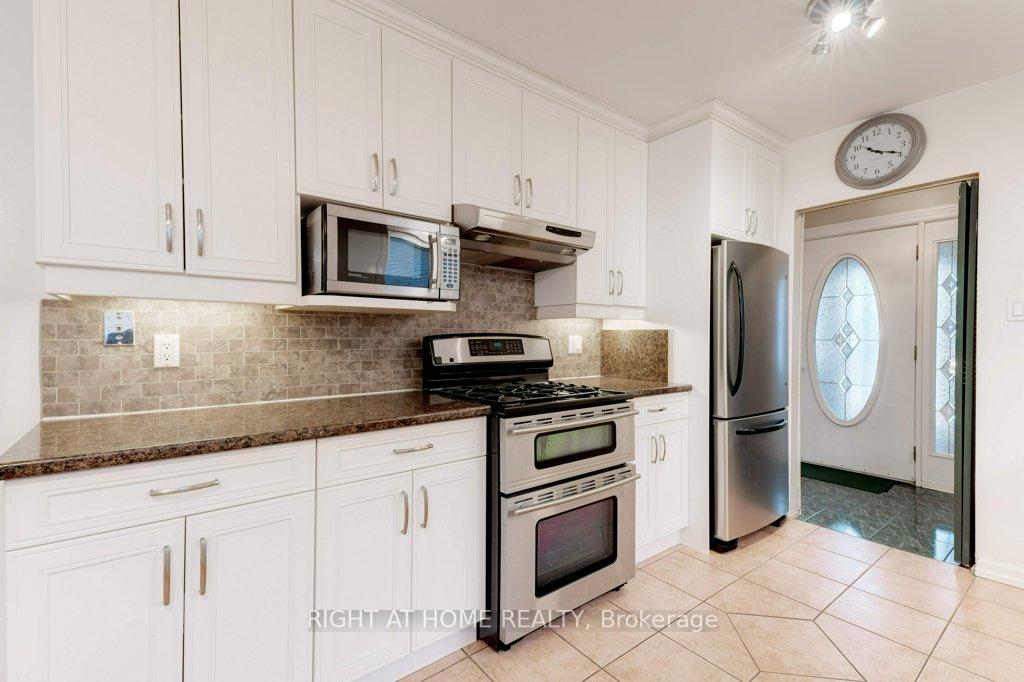 Photo 11 of 5182 Idlewood Crescent, Burlington, Appleby — HOMEH
