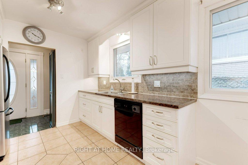 Photo 12 of 5182 Idlewood Crescent, Burlington, Appleby — HOMEH