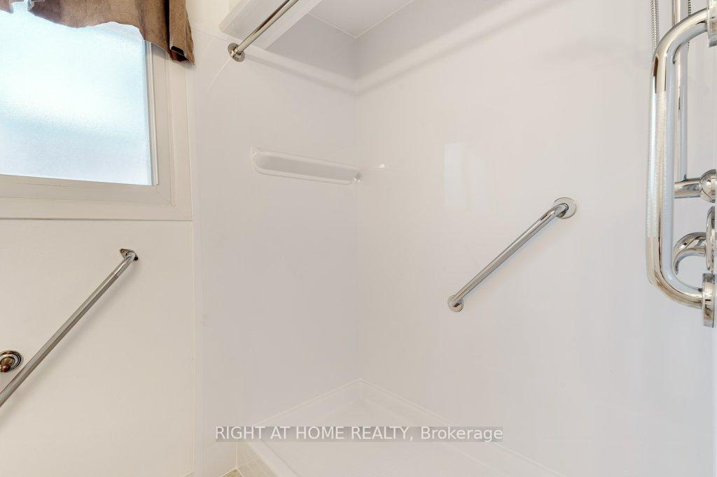 Photo 19 of 5182 Idlewood Crescent, Burlington, Appleby — HOMEH