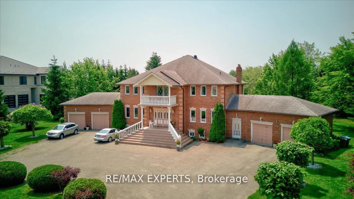 Photo 2 of 9 Cynthia Crescent, Brampton, Toronto Gore Rural Estate — HOMEH