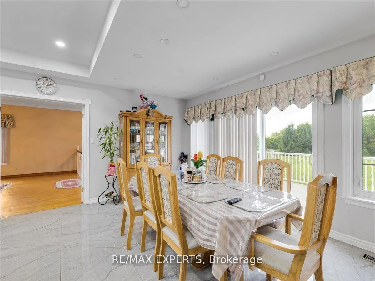 Photo 12 of 9 Cynthia Crescent, Brampton, Toronto Gore Rural Estate — HOMEH