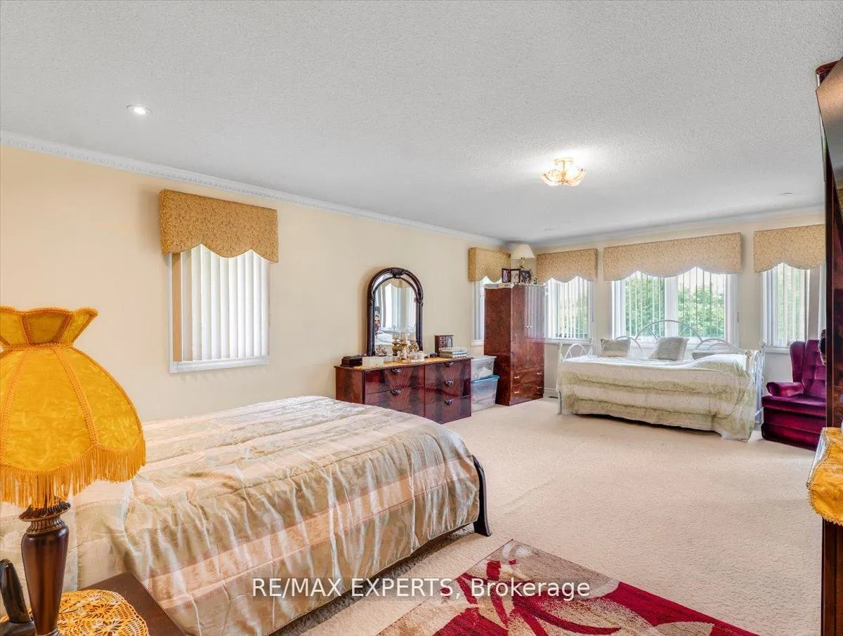 Photo 15 of 9 Cynthia Crescent, Brampton, Toronto Gore Rural Estate — HOMEH