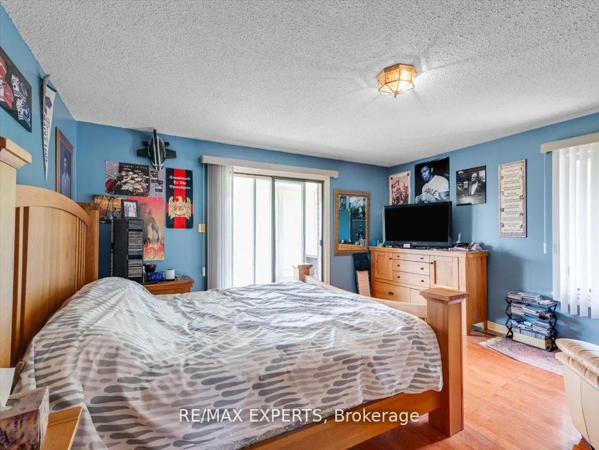 Photo 18 of 9 Cynthia Crescent, Brampton, Toronto Gore Rural Estate — HOMEH