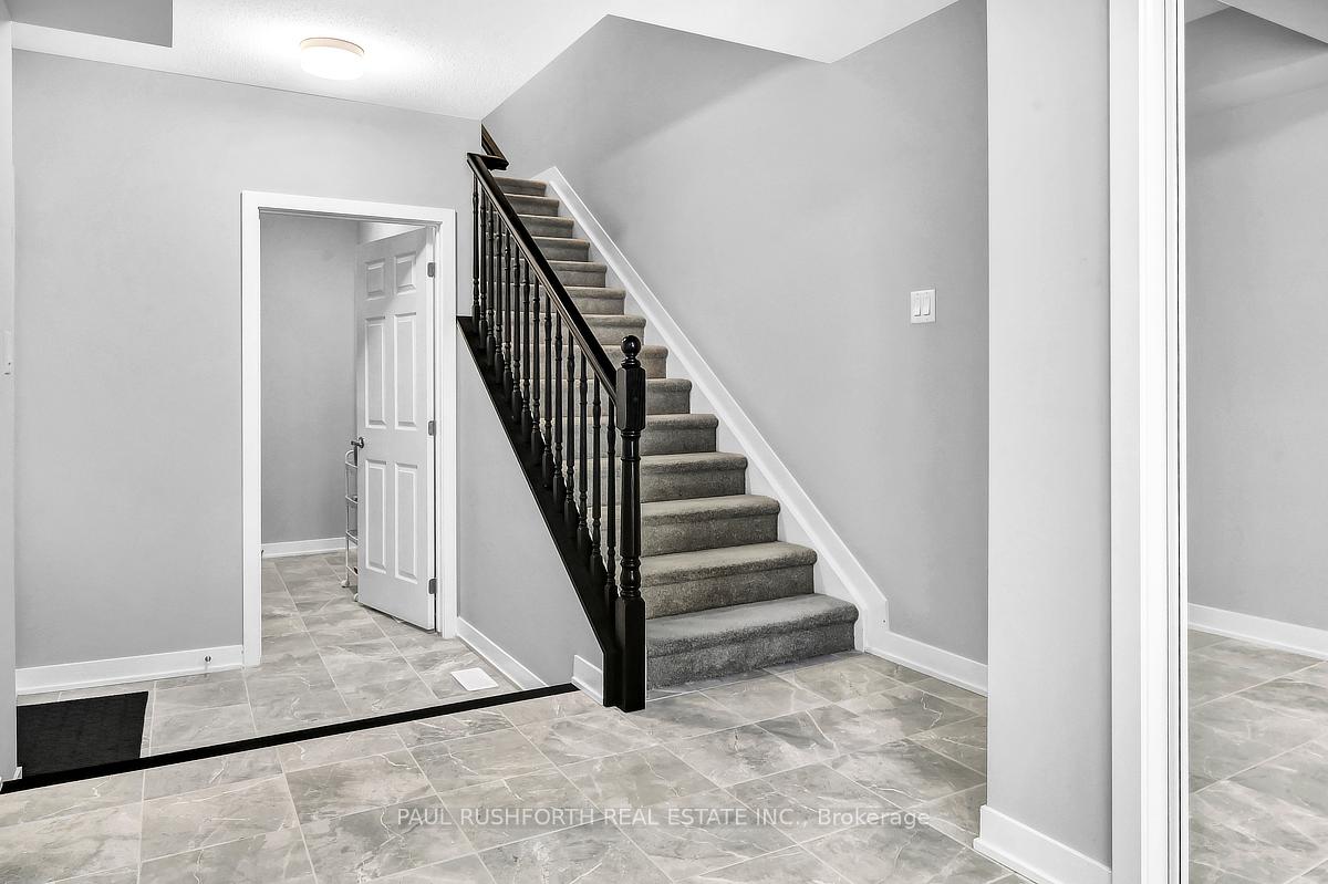 Photo 3 of 716 Hydrus, Ottawa, Barrhaven - Half Moon Bay — HOMEH