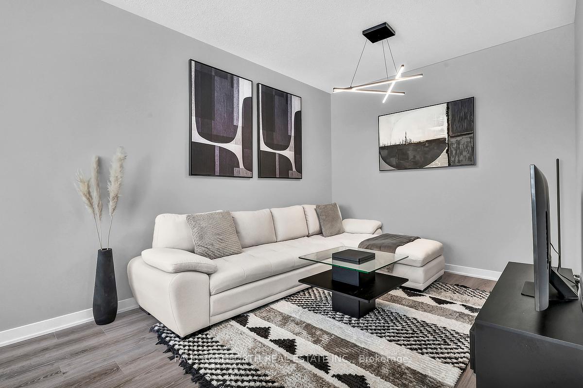 Photo 5 of 716 Hydrus, Ottawa, Barrhaven - Half Moon Bay — HOMEH
