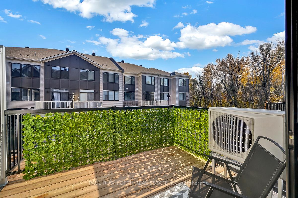 Photo 19 of 716 Hydrus, Ottawa, Barrhaven - Half Moon Bay — HOMEH