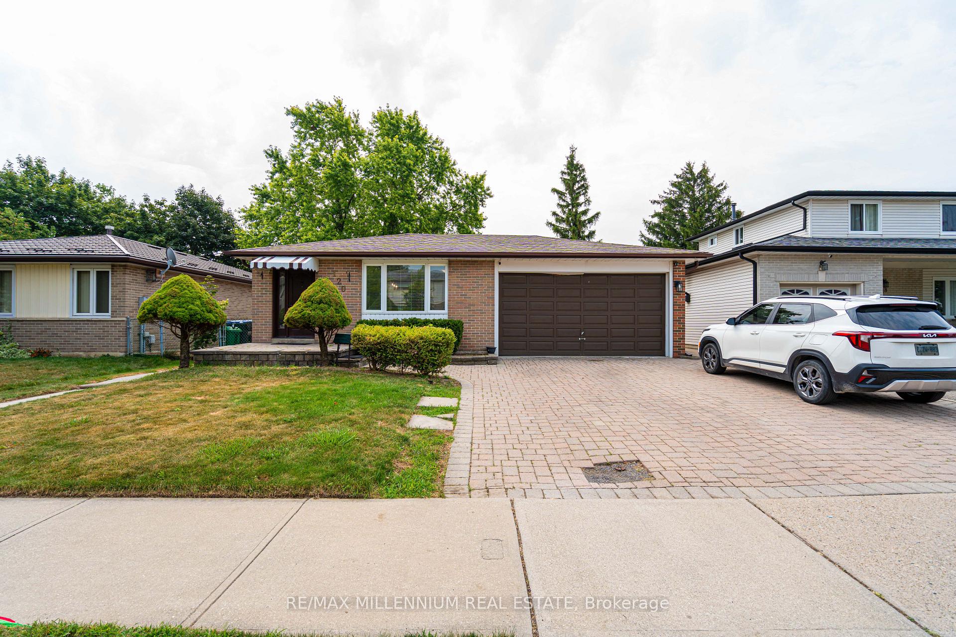 Photo 1 of 120 Madoc Drive, Brampton, Madoc — HOMEH