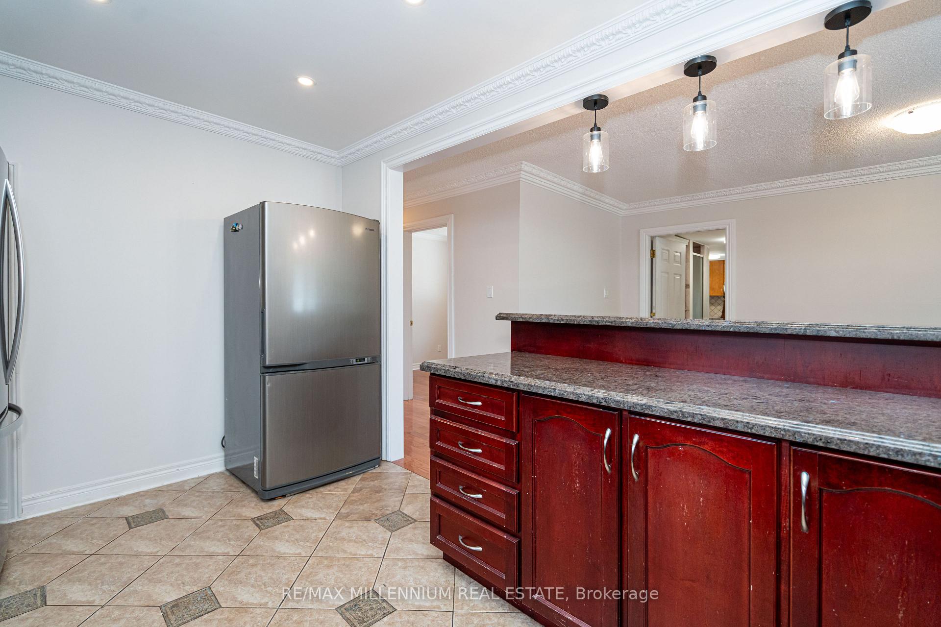 Photo 14 of 120 Madoc Drive, Brampton, Madoc — HOMEH