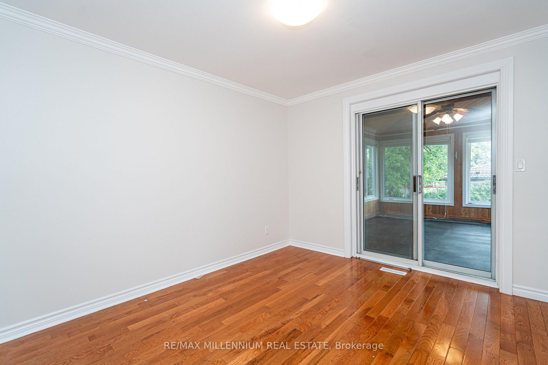 Photo 16 of 120 Madoc Drive, Brampton, Madoc — HOMEH
