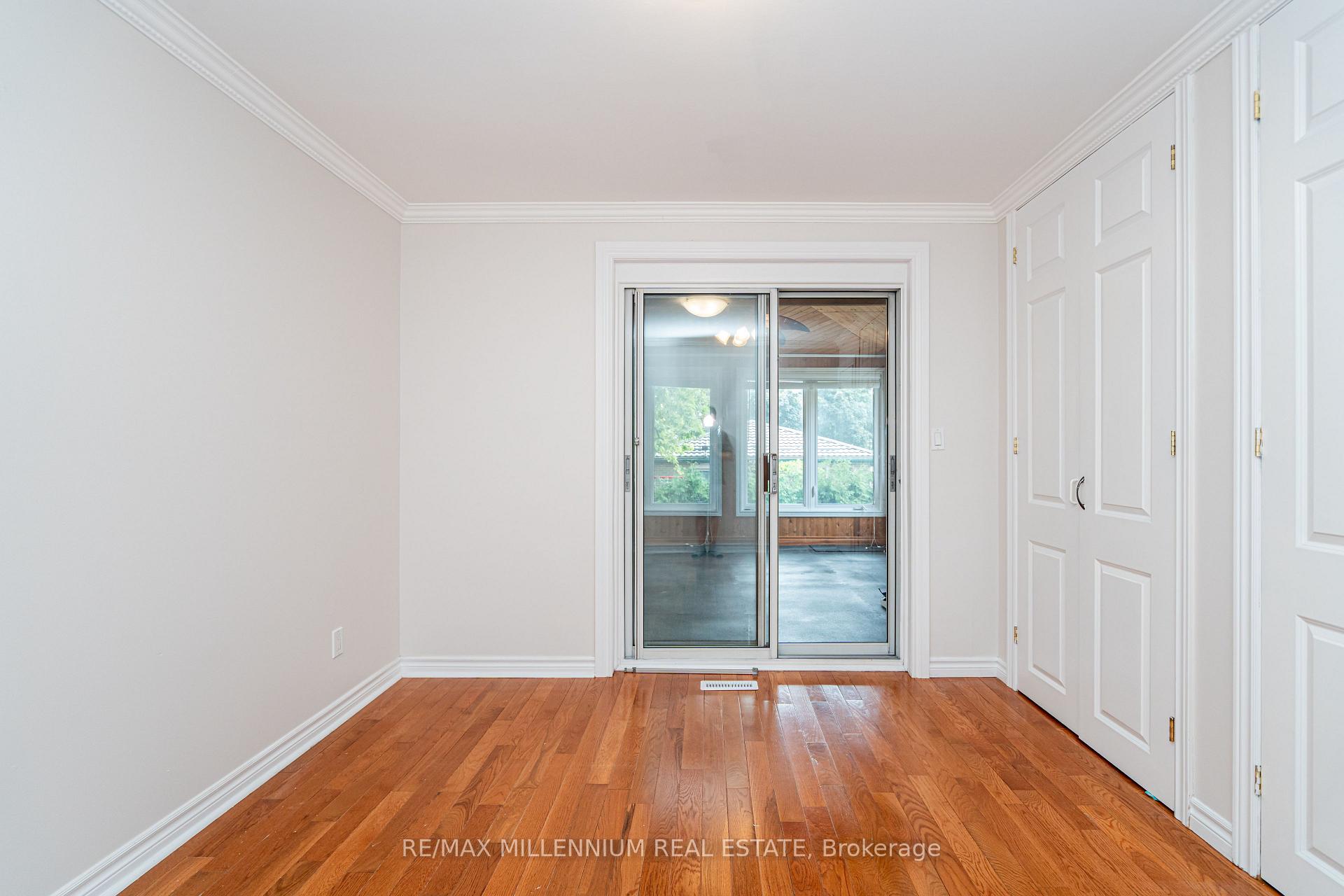 Photo 17 of 120 Madoc Drive, Brampton, Madoc — HOMEH
