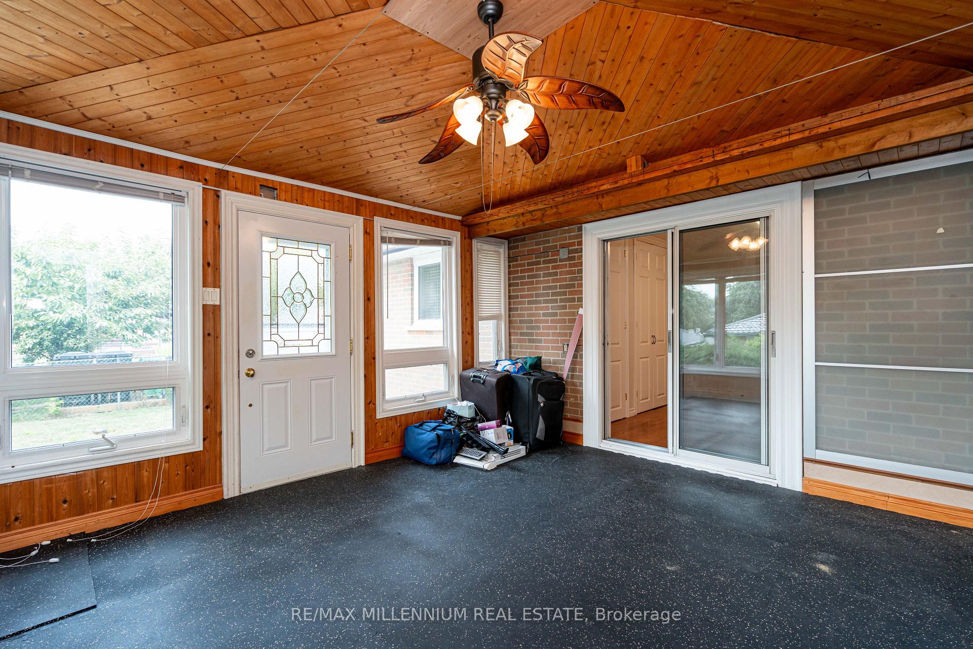 Photo 23 of 120 Madoc Drive, Brampton, Madoc — HOMEH