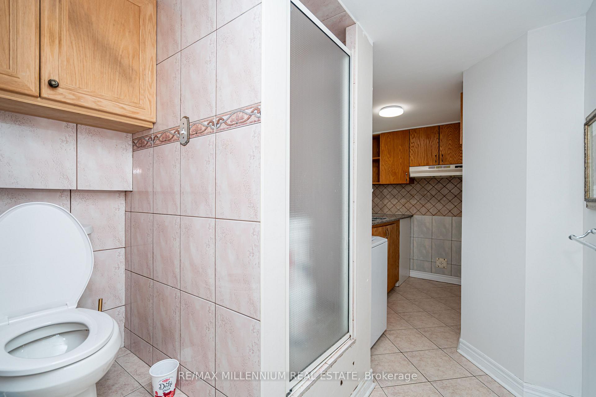 Photo 35 of 120 Madoc Drive, Brampton, Madoc — HOMEH