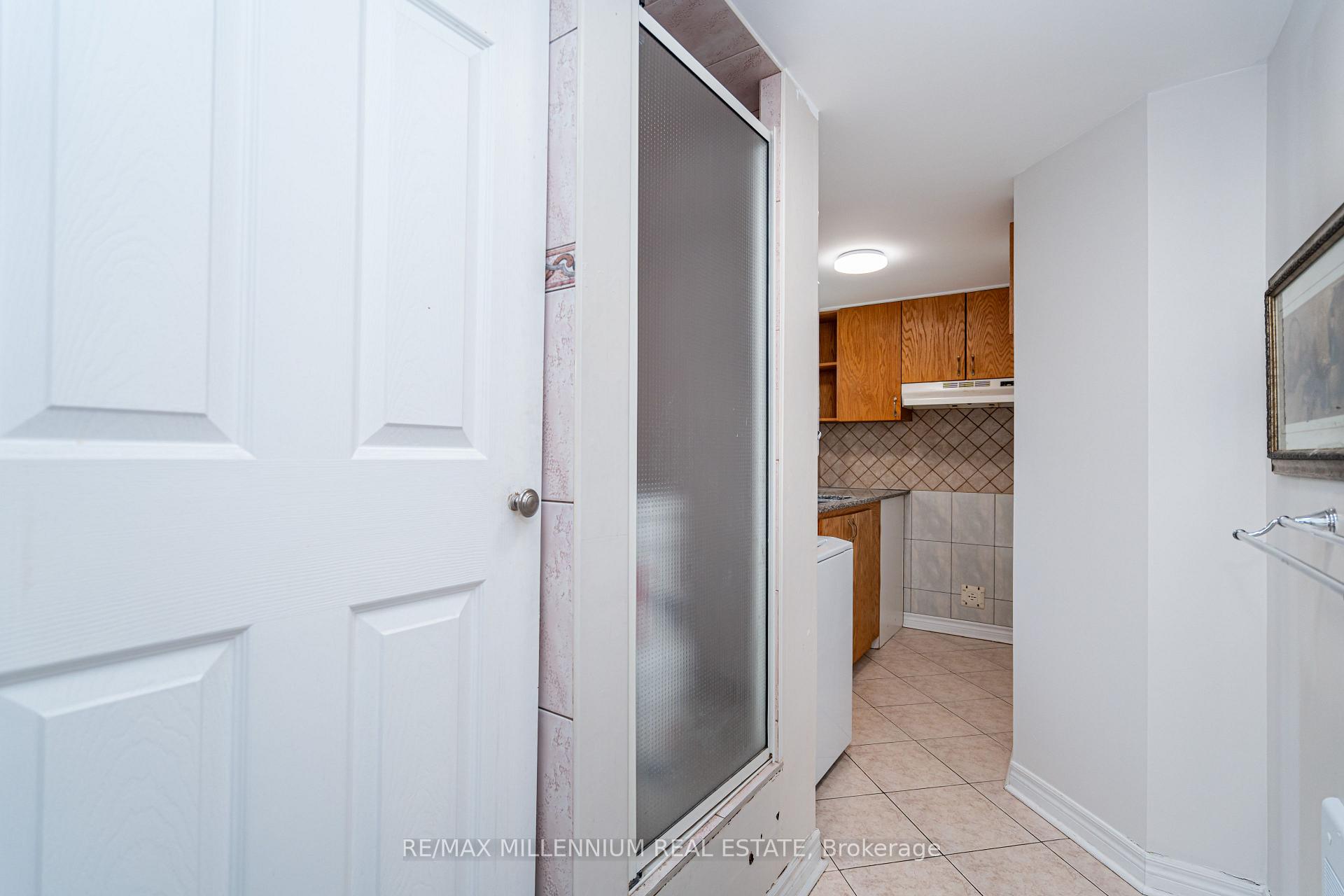 Photo 36 of 120 Madoc Drive, Brampton, Madoc — HOMEH