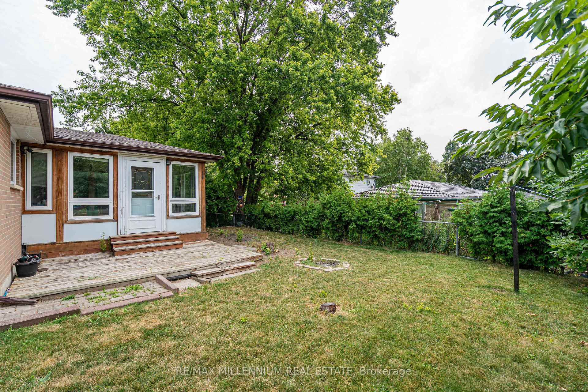 Photo 39 of 120 Madoc Drive, Brampton, Madoc — HOMEH
