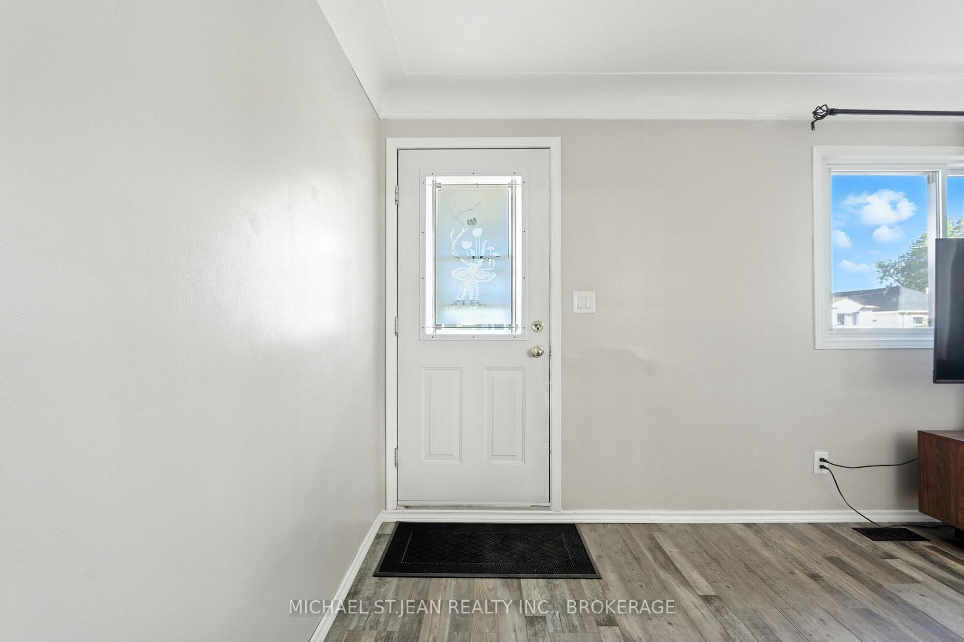 Photo 7 of 605 Waterloo Street, Hamilton, Parkview — HOMEH