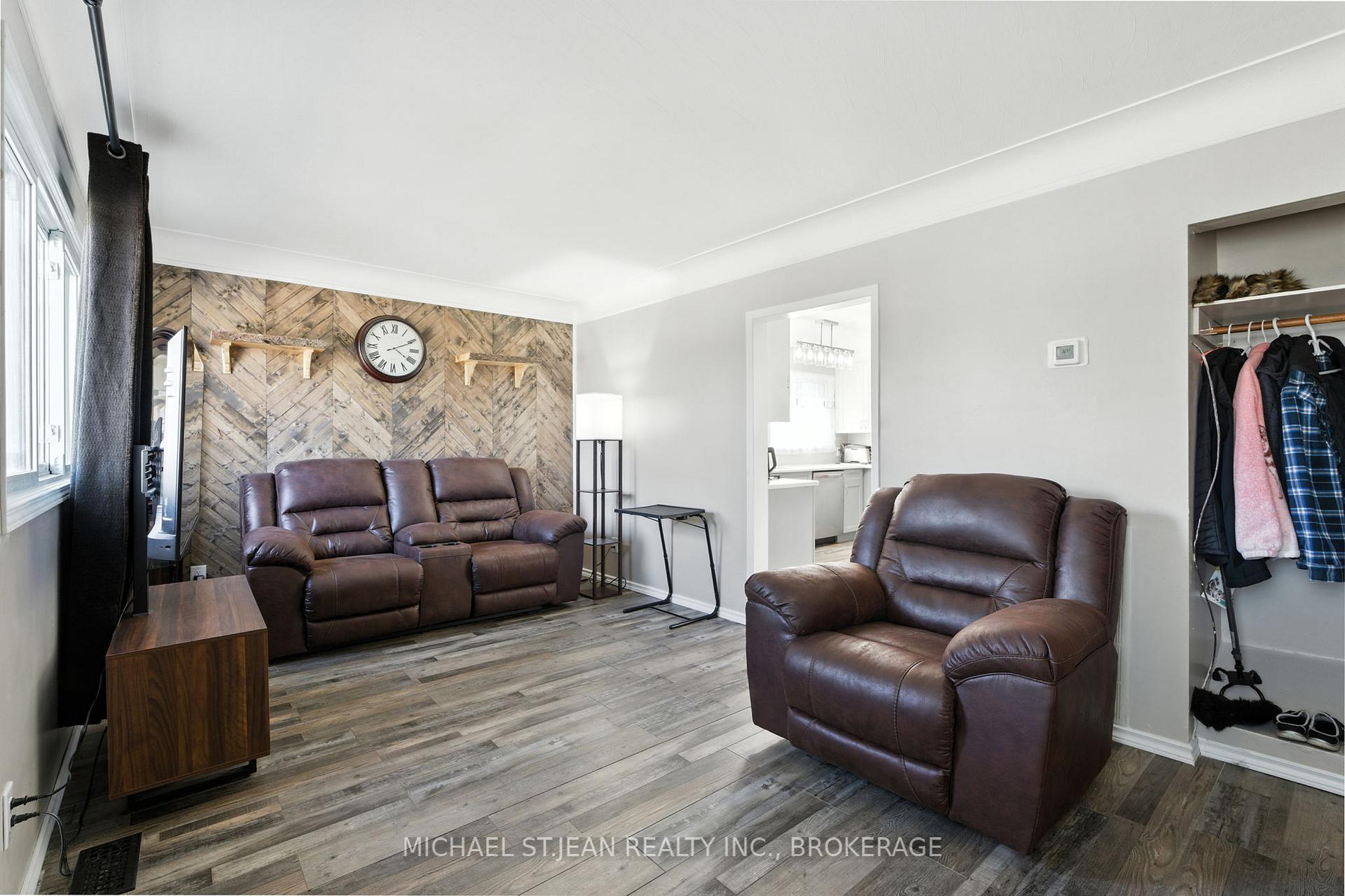 Photo 8 of 605 Waterloo Street, Hamilton, Parkview — HOMEH