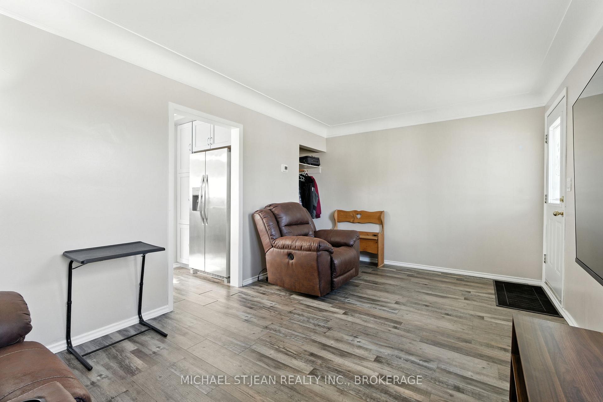 Photo 9 of 605 Waterloo Street, Hamilton, Parkview — HOMEH