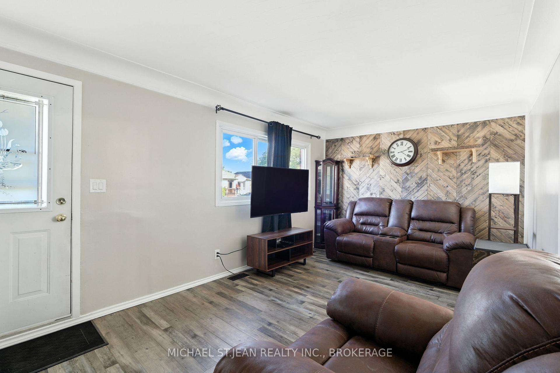 Photo 10 of 605 Waterloo Street, Hamilton, Parkview — HOMEH
