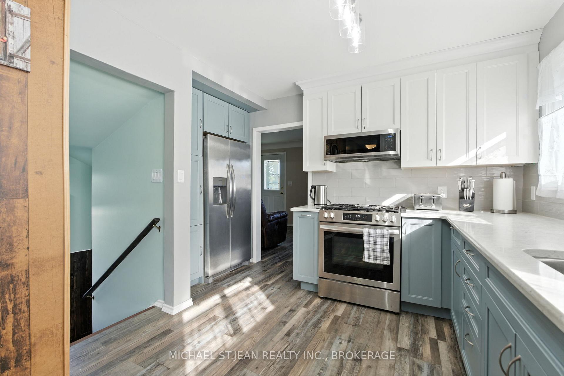 Photo 15 of 605 Waterloo Street, Hamilton, Parkview — HOMEH