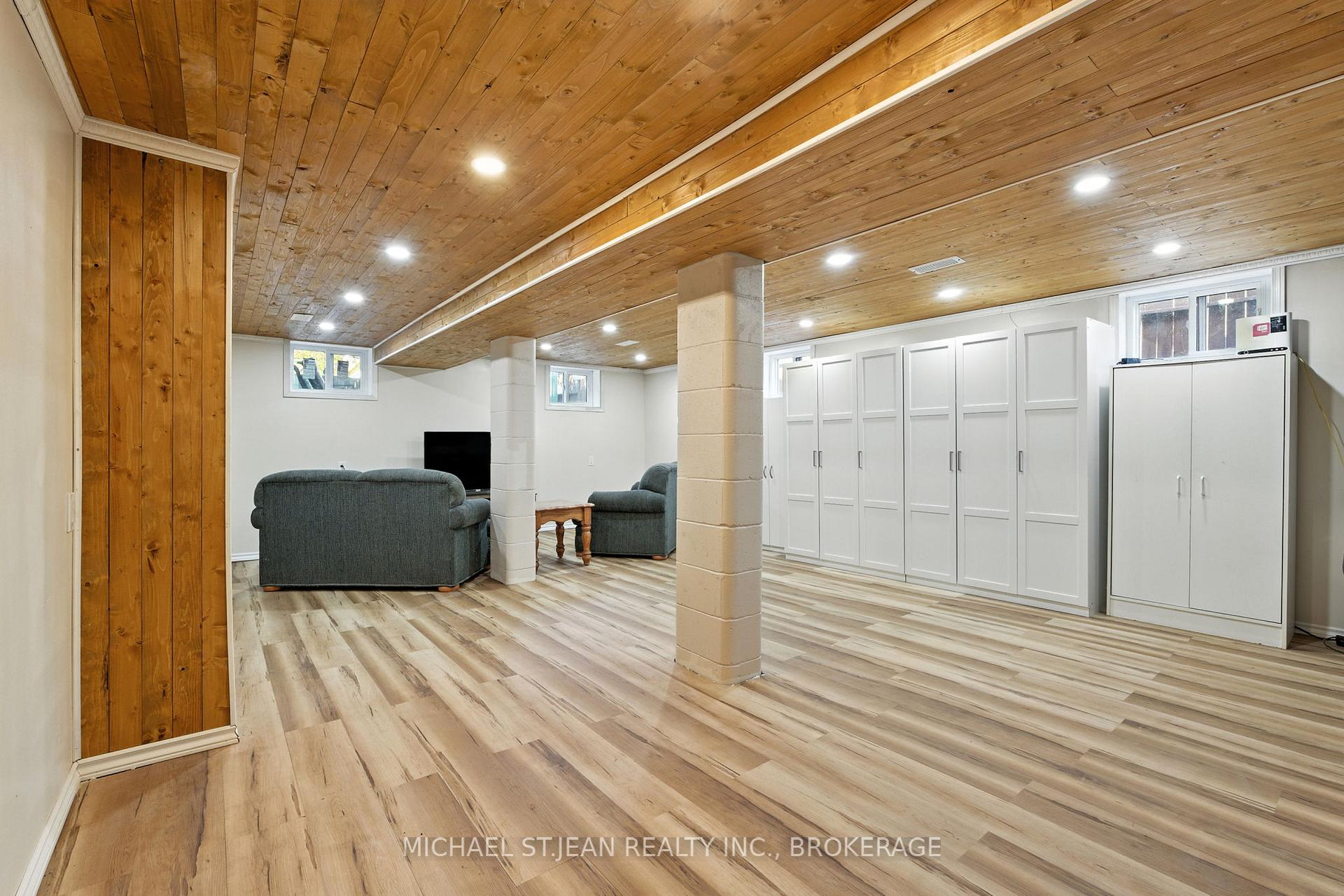 Photo 56 of 605 Waterloo Street, Hamilton, Parkview — HOMEH