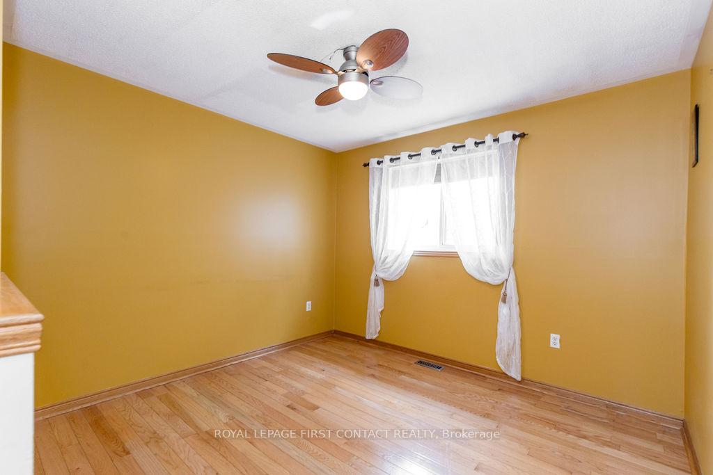 Photo 14 of 13 Taylor Drive, Barrie, Bayshore — HOMEH