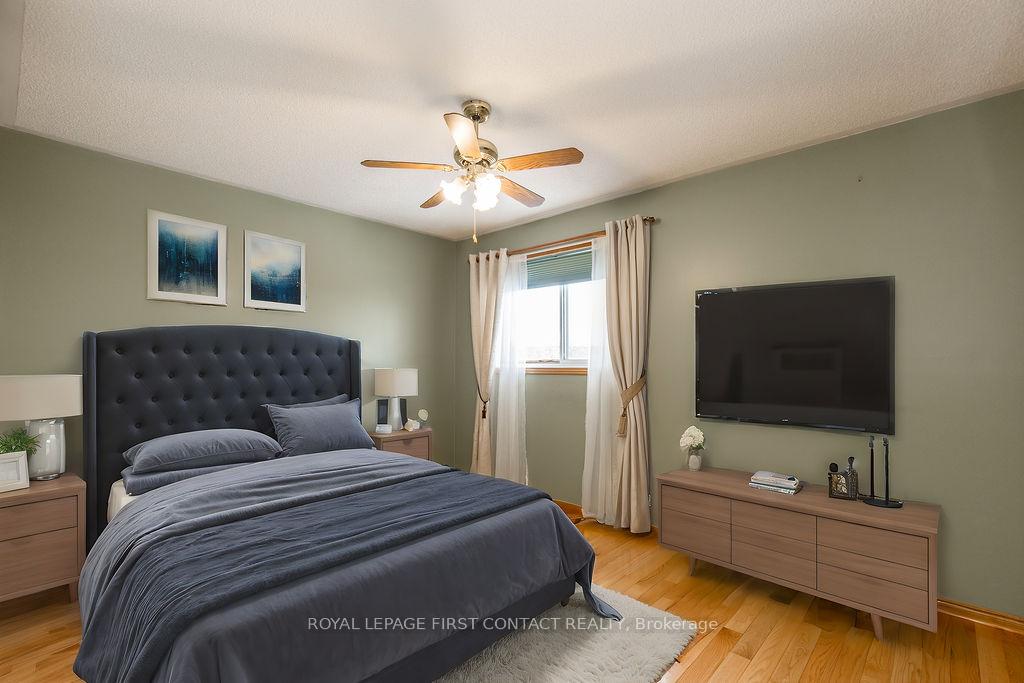 Photo 17 of 13 Taylor Drive, Barrie, Bayshore — HOMEH