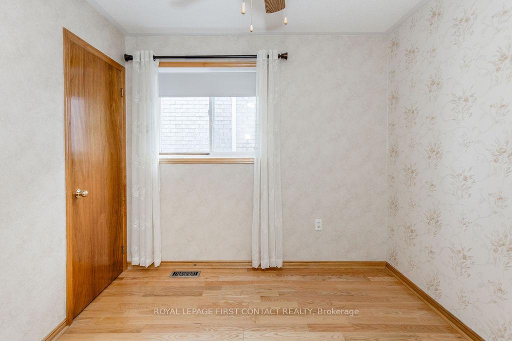 Photo 21 of 13 Taylor Drive, Barrie, Bayshore — HOMEH