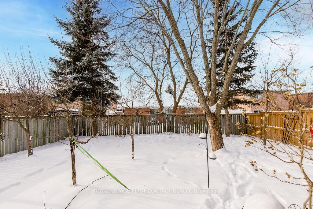 Photo 33 of 13 Taylor Drive, Barrie, Bayshore — HOMEH