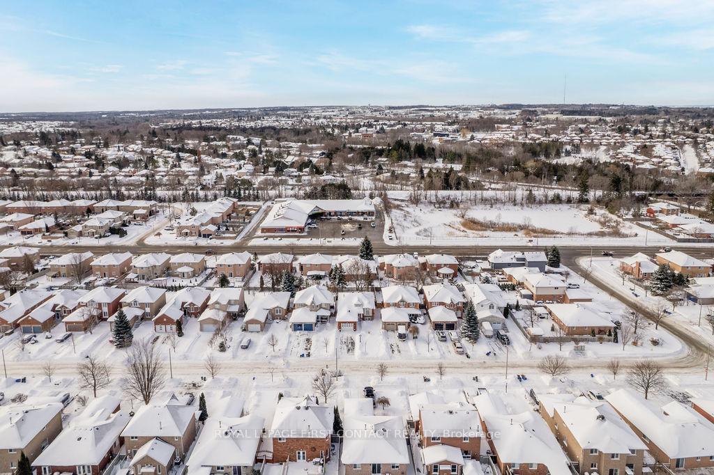 Photo 37 of 13 Taylor Drive, Barrie, Bayshore — HOMEH