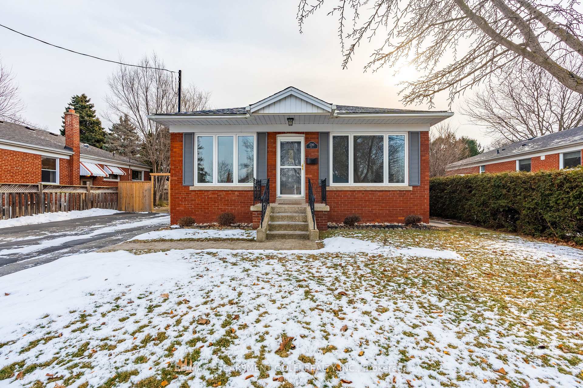 Front of 2290 Woodward Avenue