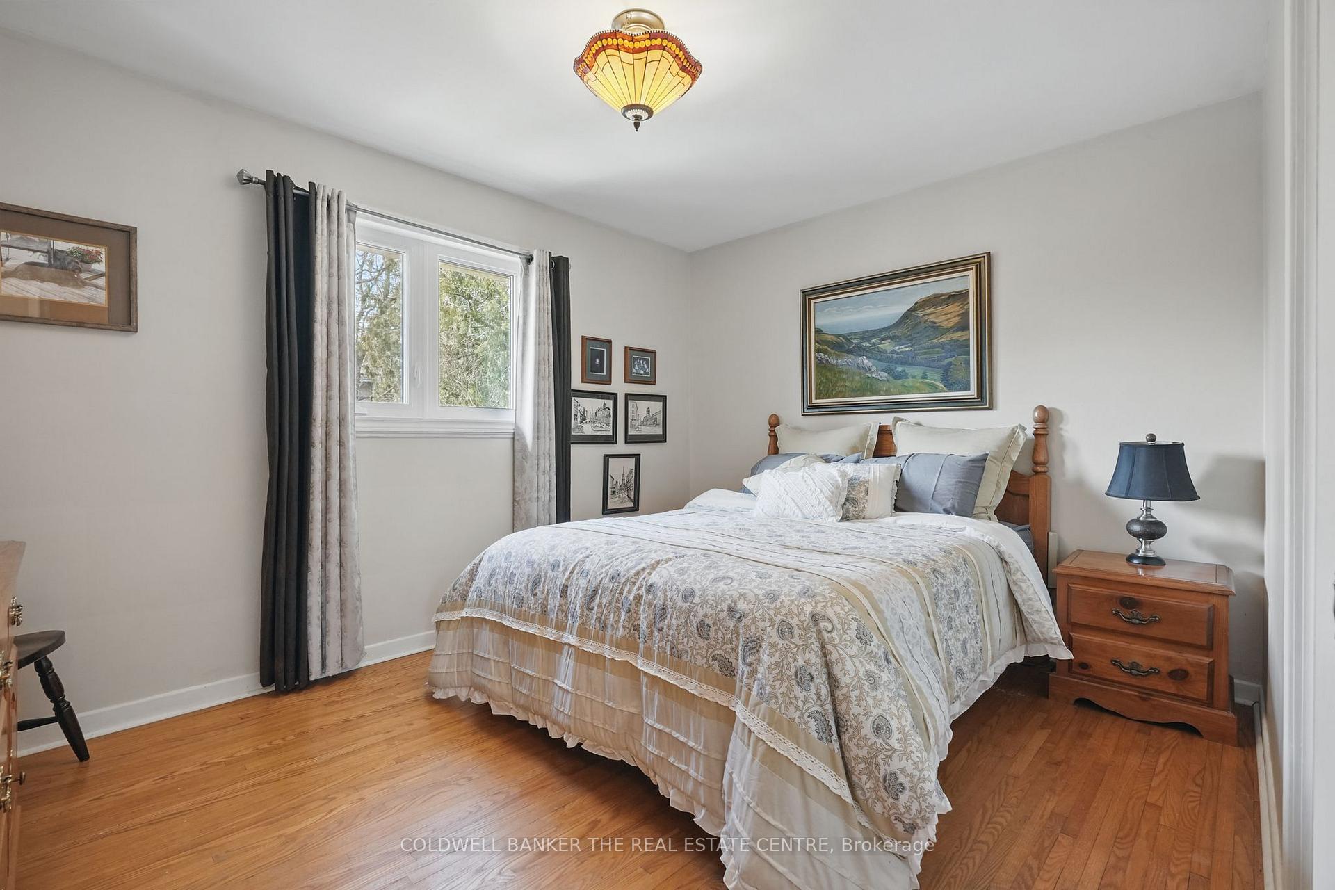 Photo 8 of 39 Springhome Road, Barrie, Allandale — HOMEH